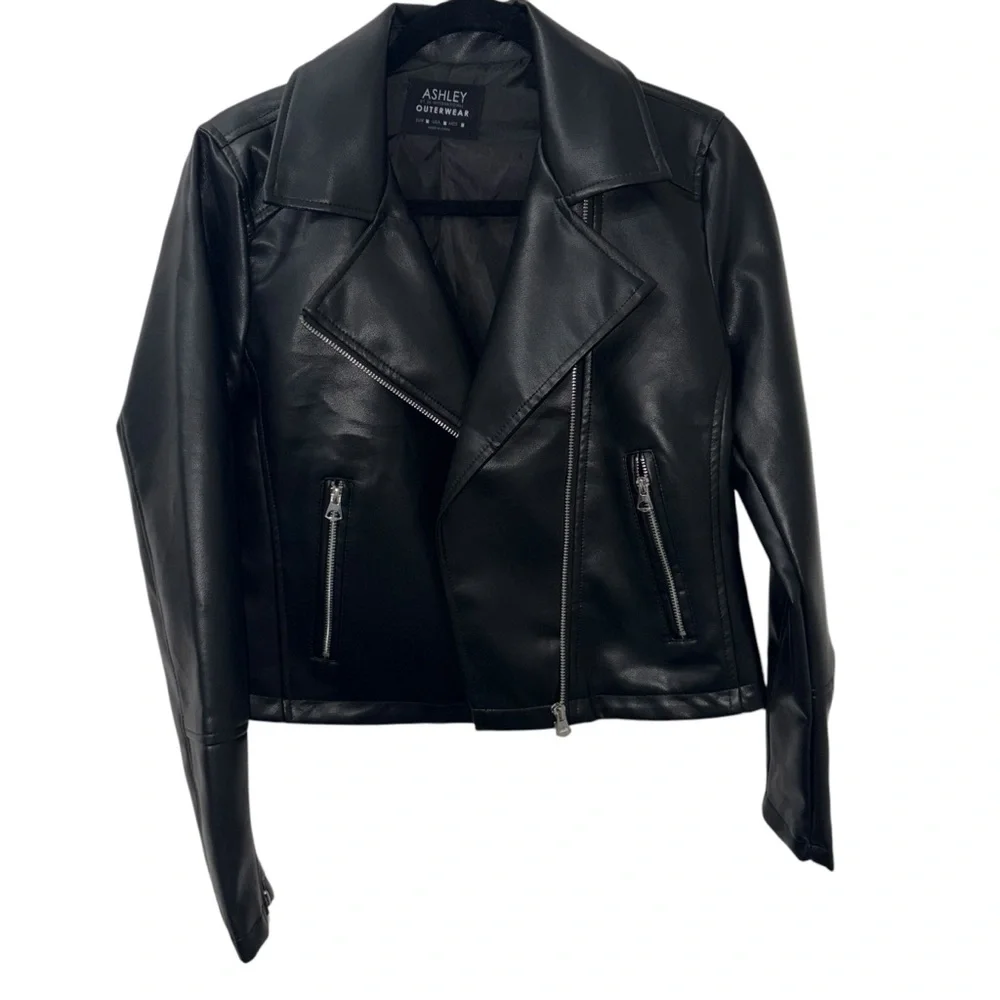 New Ashley By 26 International Black Leather Moto Jacket size Medium